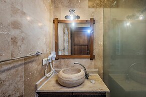 Grand Elite Cave Suites