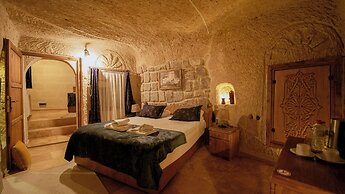 Grand Elite Cave Suites