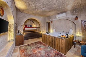 Grand Elite Cave Suites