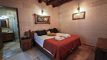 Grand Elite Cave Suites