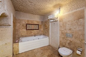 Grand Elite Cave Suites