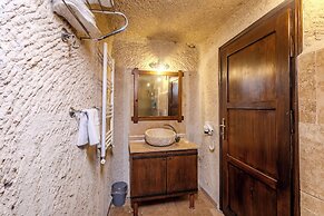 Grand Elite Cave Suites