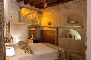 Grand Elite Cave Suites