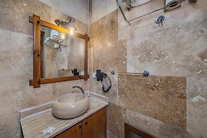 Grand Elite Cave Suites