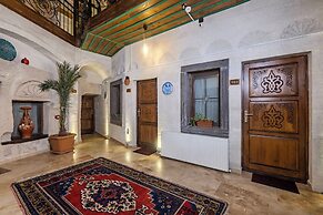 Grand Elite Cave Suites