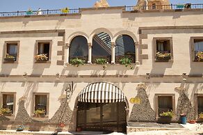 Grand Elite Cave Suites