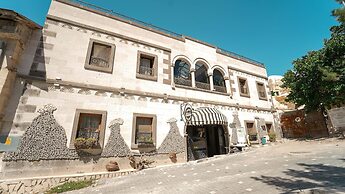 Grand Elite Cave Suites