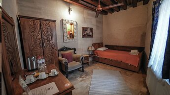 Grand Elite Cave Suites