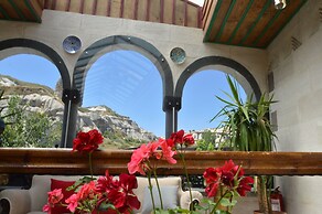 Grand Elite Cave Suites