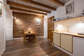 Old House Apartments Poznań