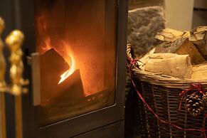 Low Jock Scar Country Estate