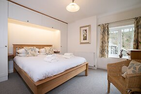 Low Jock Scar Country Estate