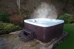 Low Jock Scar Country Estate