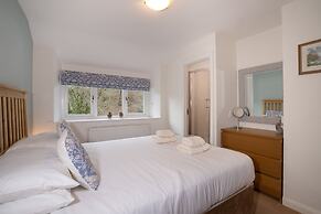 Low Jock Scar Country Estate