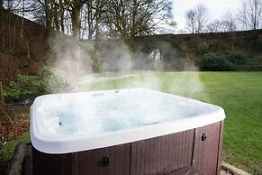 Low Jock Scar Country Estate