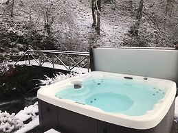 Low Jock Scar Country Estate