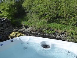 Low Jock Scar Country Estate