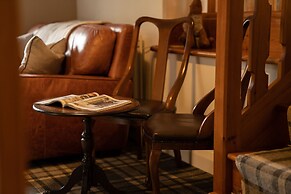 Low Jock Scar Country Estate