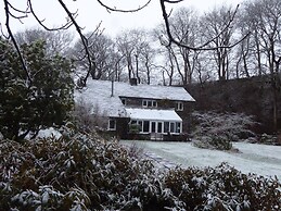 Low Jock Scar Country Estate