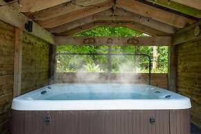 Low Jock Scar Country Estate