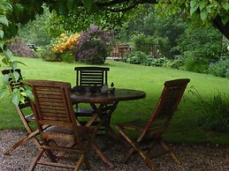 Low Jock Scar Country Estate