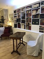 Luxury Apartment Sea View Garden Parking