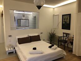 Luxury Apartment Sea View Garden Parking