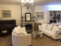 Luxury Apartment Sea View Garden Parking