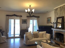 Luxury Apartment Sea View Garden Parking