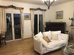 Luxury Apartment Sea View Garden Parking