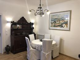 Luxury Apartment Sea View Garden Parking