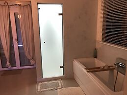 Luxury Apartment Sea View Garden Parking