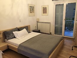 Luxury Apartment Sea View Garden Parking