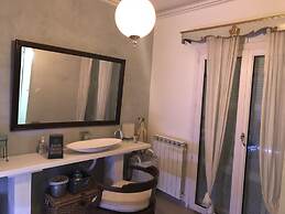 Luxury Apartment Sea View Garden Parking