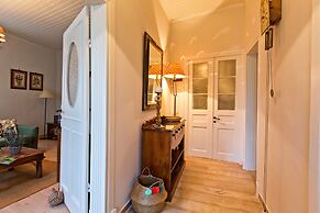 Casa Paleopolis near Royal Baths MonRepo