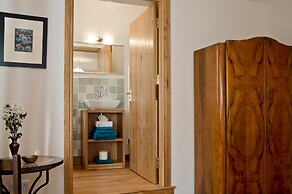 The Larches Ledbury Bed and Breakfast