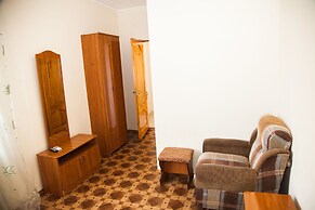 Leto Guest House
