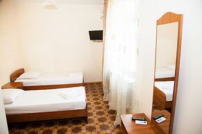 Leto Guest House