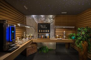 Palace Hotel - Sunny Day Resort