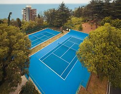 Palace Hotel - Sunny Day Resort