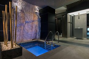 Palace Hotel - Sunny Day Resort