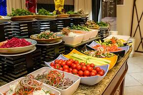 Palace Hotel - Sunny Day Resort