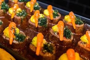 Palace Hotel - Sunny Day Resort