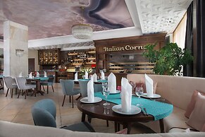 Palace Hotel - Sunny Day Resort