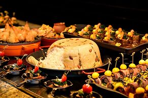 Palace Hotel - Sunny Day Resort