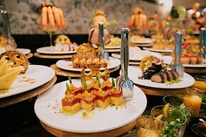 Palace Hotel - Sunny Day Resort