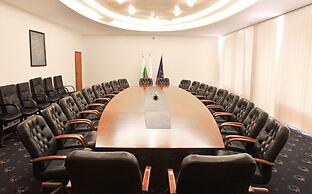 Palace Hotel - Sunny Day Resort