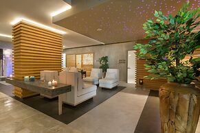 Palace Hotel - Sunny Day Resort