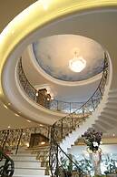 Palace Hotel - Sunny Day Resort