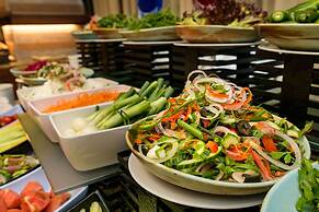 Palace Hotel - Sunny Day Resort